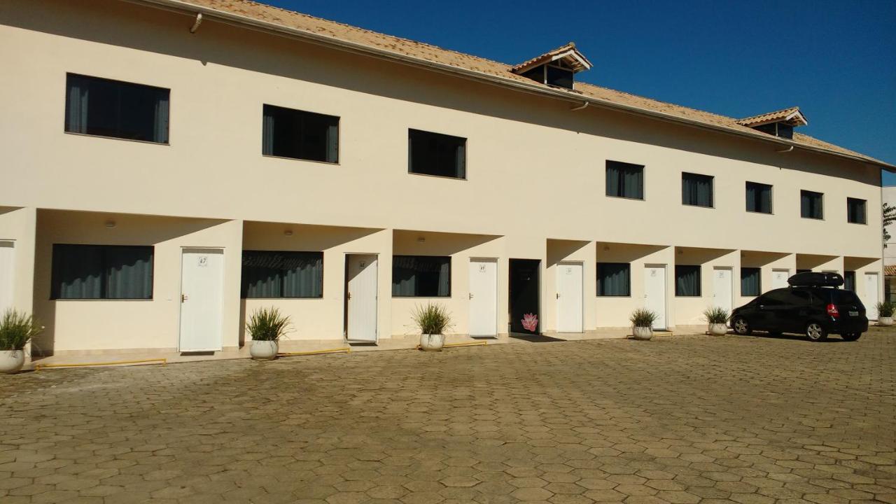 Hotel Santiago Lindóia Exteriör bild